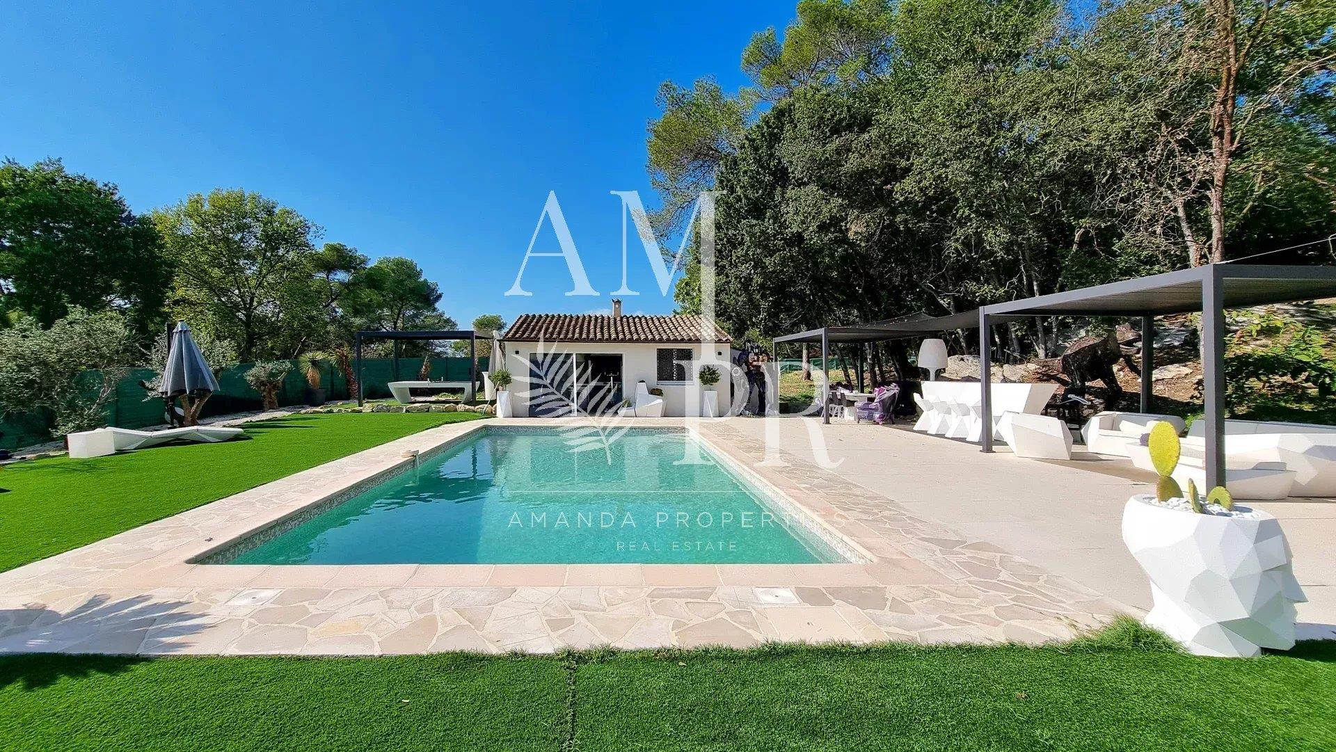 Maison à vendre, 375m², Mougins