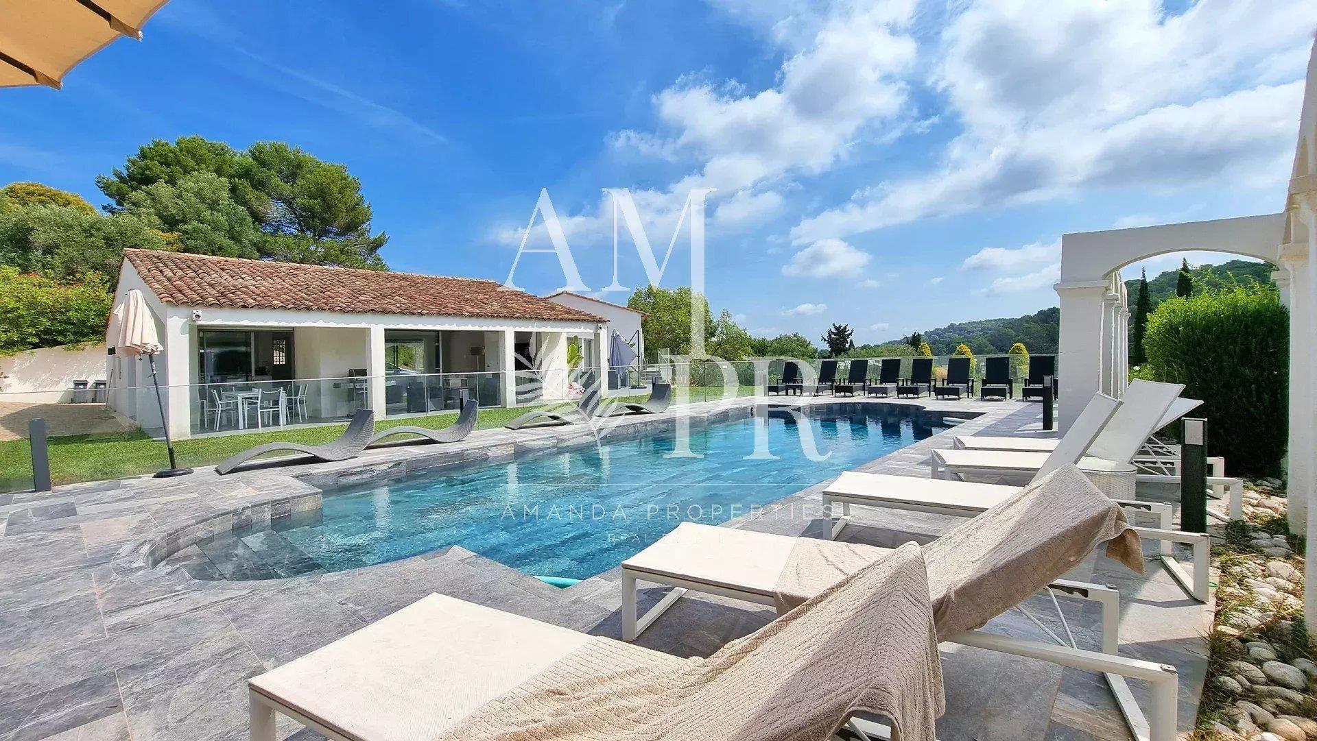 Maison à louer, 250m², Mougins