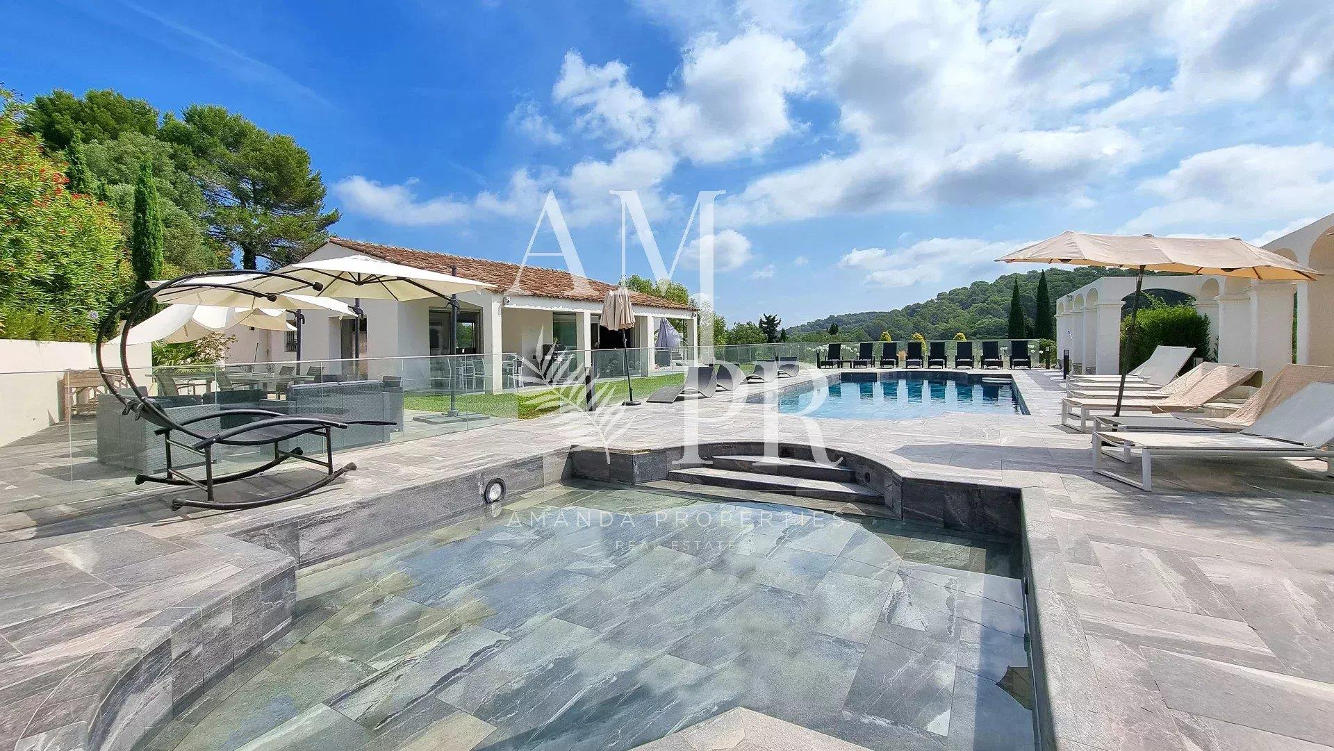 Maison à louer, 250m², Mougins