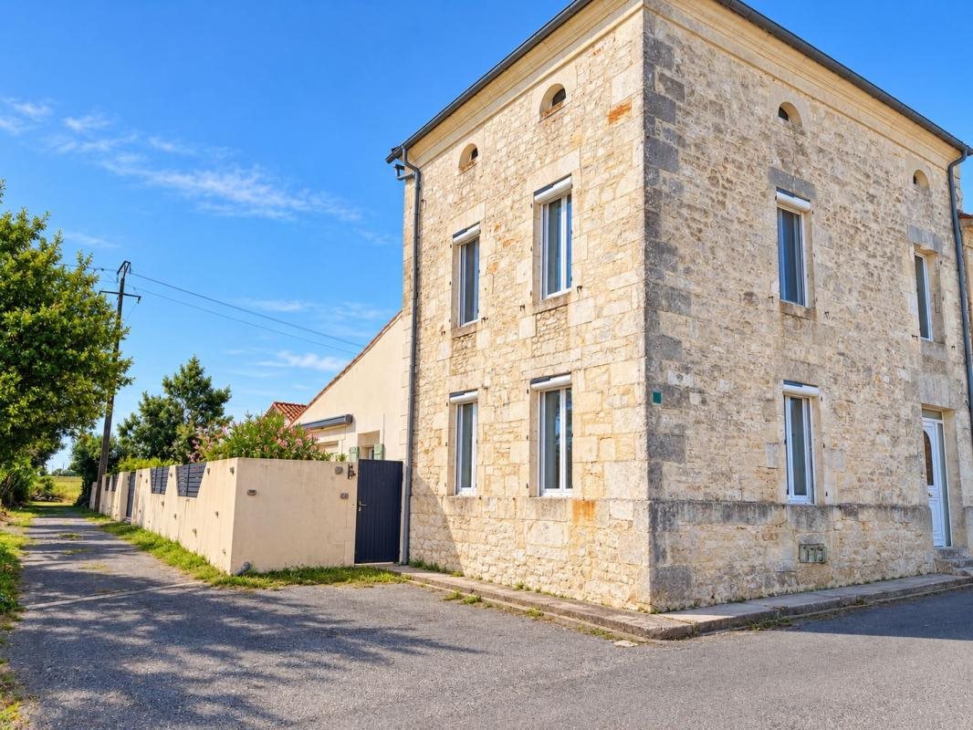 Maison à vendre, 208m², Saint-Agnant