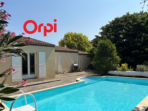 Maison 6 pièces 178 m² · à Echillais · 178 m² · 364 000 €