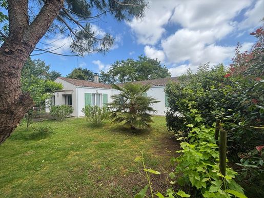 Maison 5 pièces 120 m² · à Champagne · 120 m² · 211 000 €