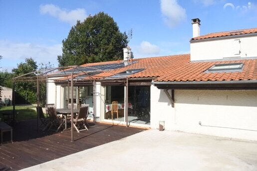 Maison 5 pièces 158 m² · à Saint-Agnant · 158 m² · 283 500 €