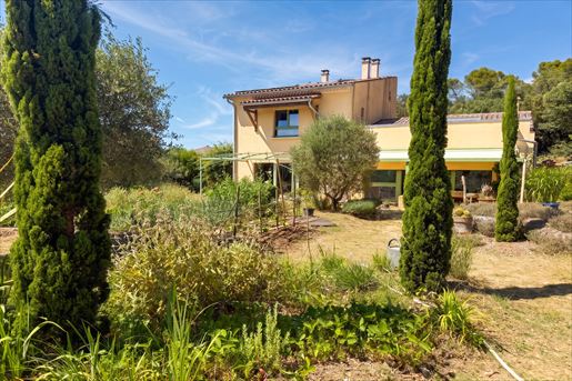 Maison 139 m² · à Uzès · 139 m² · 493 500 €