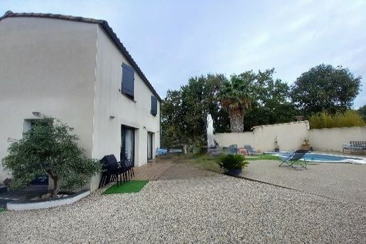 Maison 6 pièces 110 m² · à Uzès · 110 m² · 370 000 €