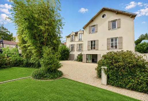 Maison 7 pièces 197 m² · à Fontainebleau · 197 m² · 770 000 €