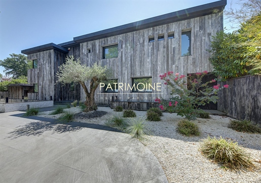 Maison 9 pièces 600 m² · à Garches · 600 m² · 4 830 000 €