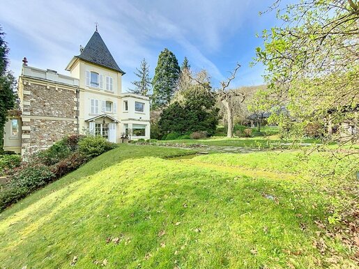 Maison 8 pièces 271 m² · à Saint-Rémy-lès-Chevreuse · 271 m² · 1 049 000 €