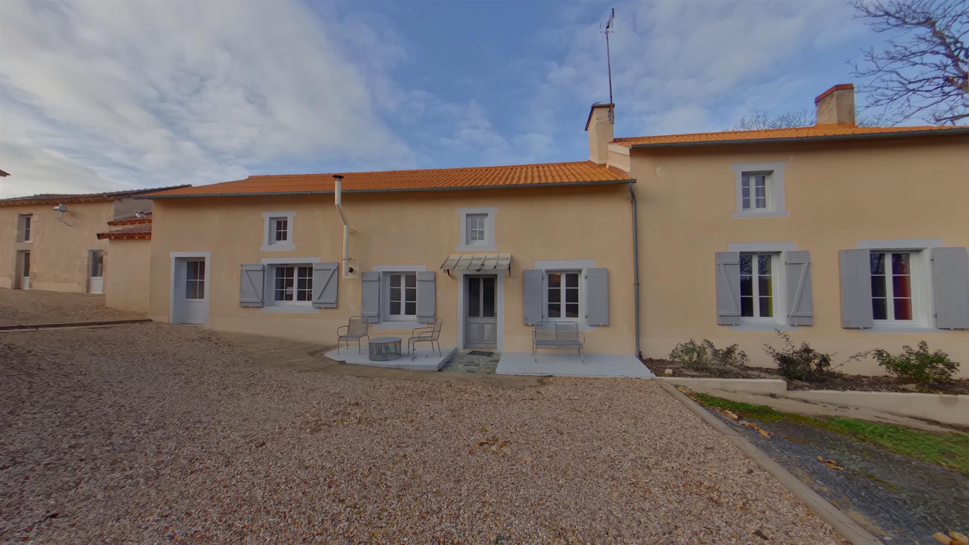 Maison à vendre, 260m², Pindray