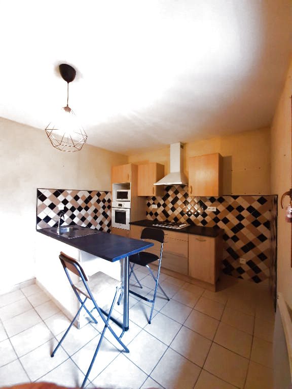 Maison à louer, 39m², Sainte-Cécile-les-Vignes