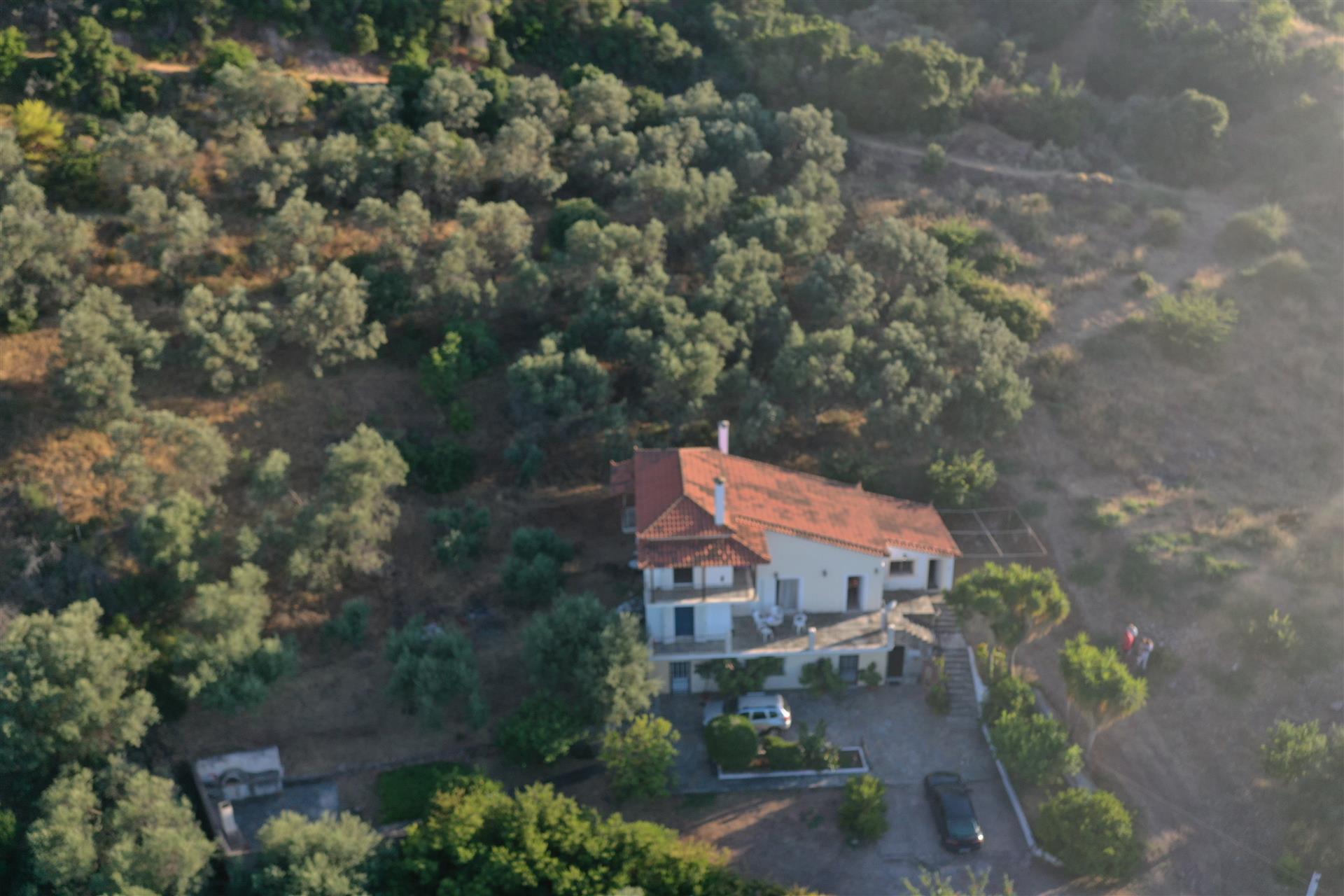 4-Bedrooms' House With 8100 Sq.M. Land And Unlimited Views To The Sea - Selinountas