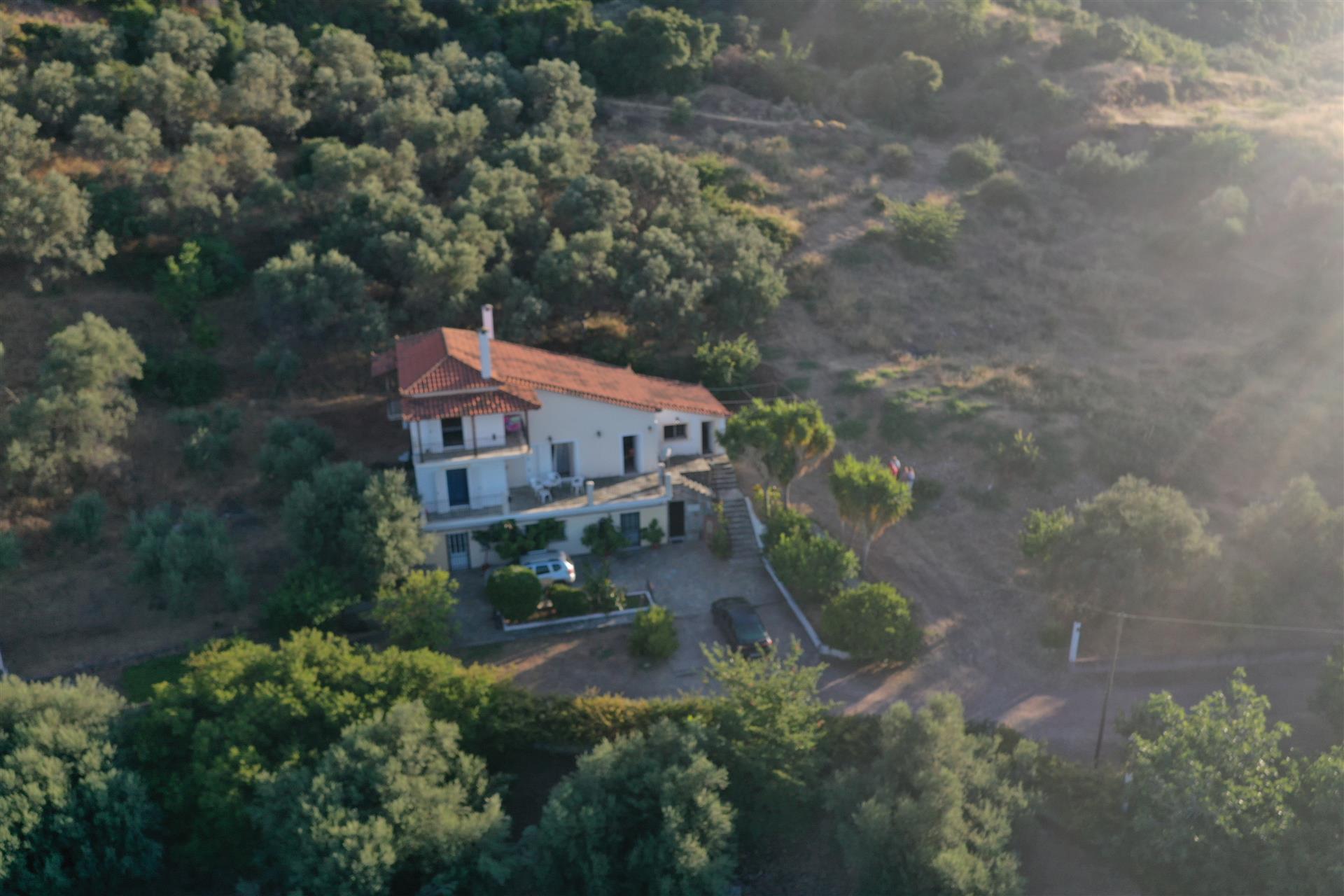 4-Bedrooms' House With 8100 Sq.M. Land And Unlimited Views To The Sea - Selinountas