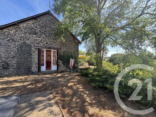 Maison 5 pièces 128 m² · à Javron-les-Chapelles · 128 m² · 86 300 €