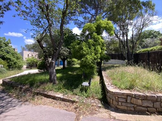 Maison 7 pièces 390 m² · à Nîmes · 390 m² · 500 000 €