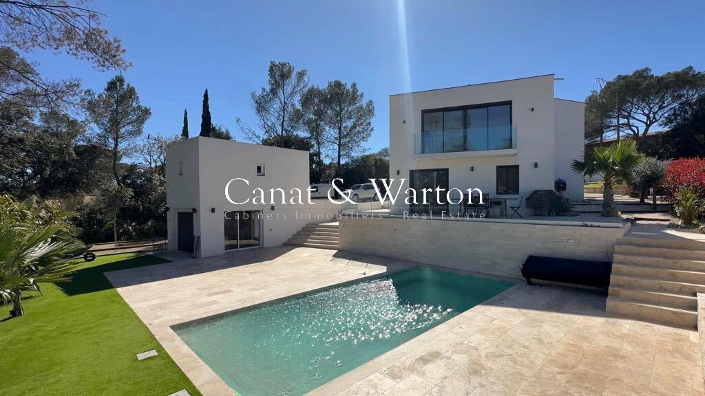 Maison à vendre, 255m², Saint-Raphaël