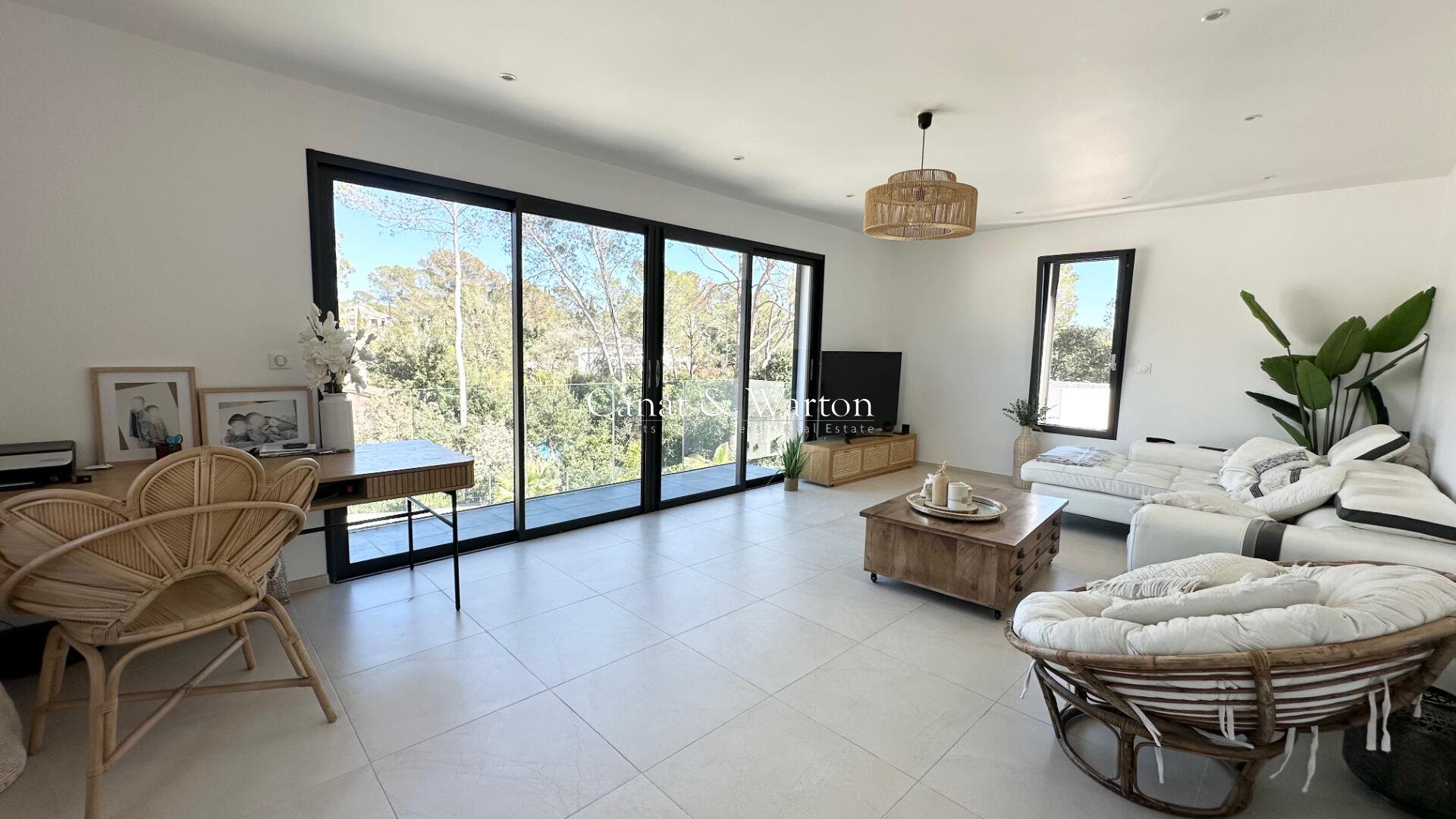Maison à vendre, 255m², Saint-Raphaël