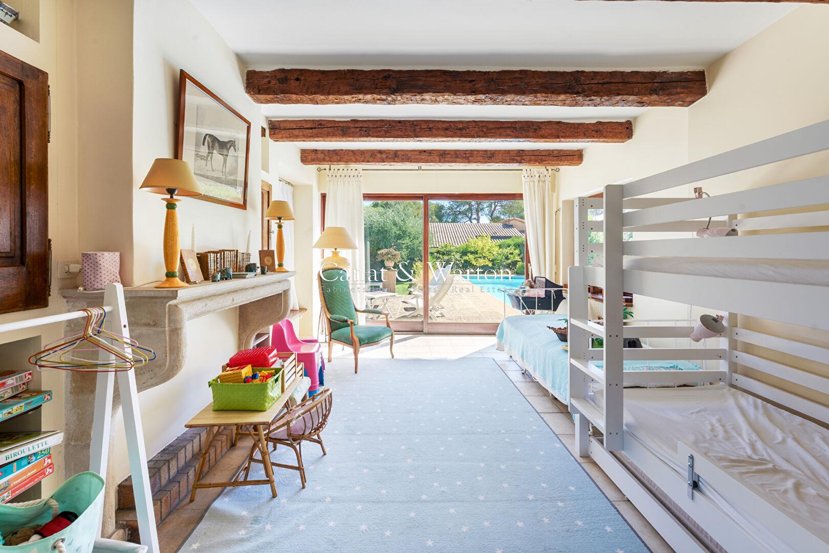 Maison à vendre, 305m², Saint-Raphaël