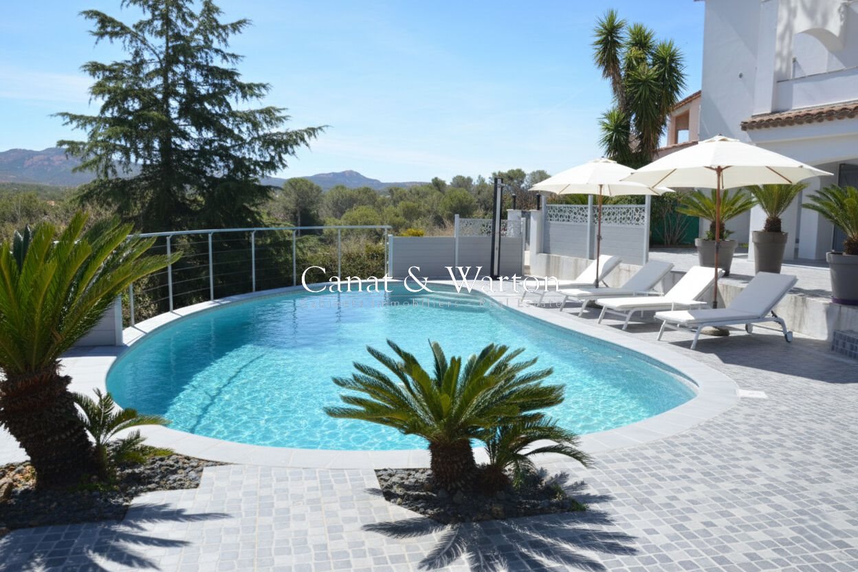 Maison à vendre, 196m², Saint-Raphaël