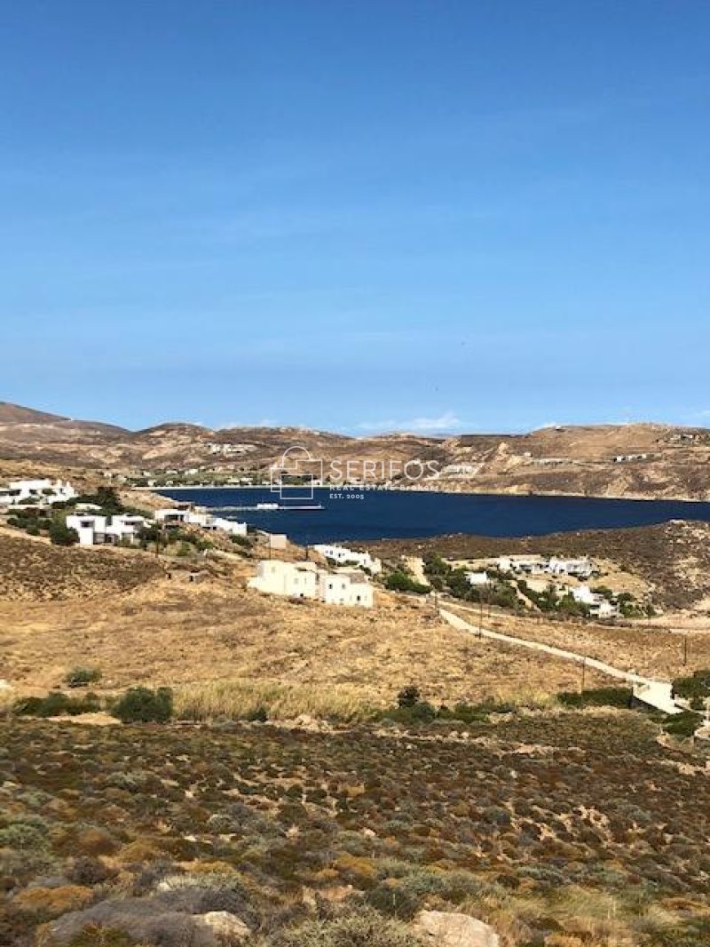 Terreno agrícola com 4200 m². Na região de Râmos