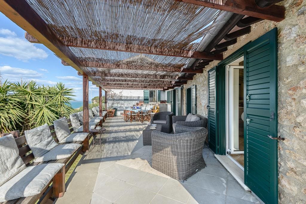 Advert pic 0