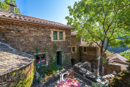Maison 5 pièces 101 m² · aux Vans · 101 m² · 192 000 €
