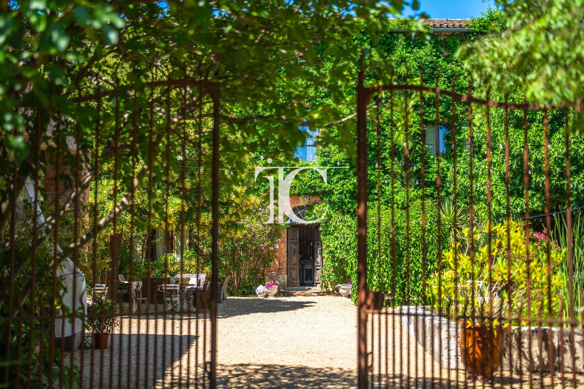 Maison à vendre, 466m², Uzès