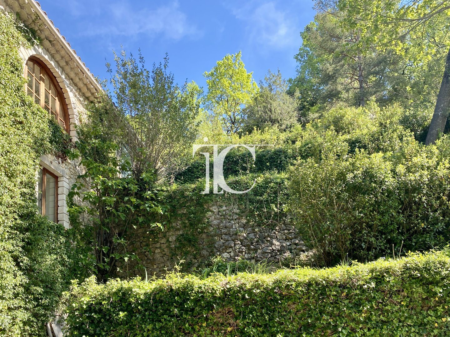 Maison 9 pièces 204 m² · à Saint-Jean-de-Maruéjols-Et-Avéjan · 204 m² · 318 000 €