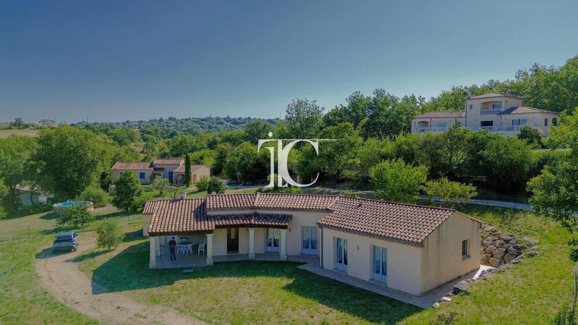 Maison à vendre, 121m², Barjac