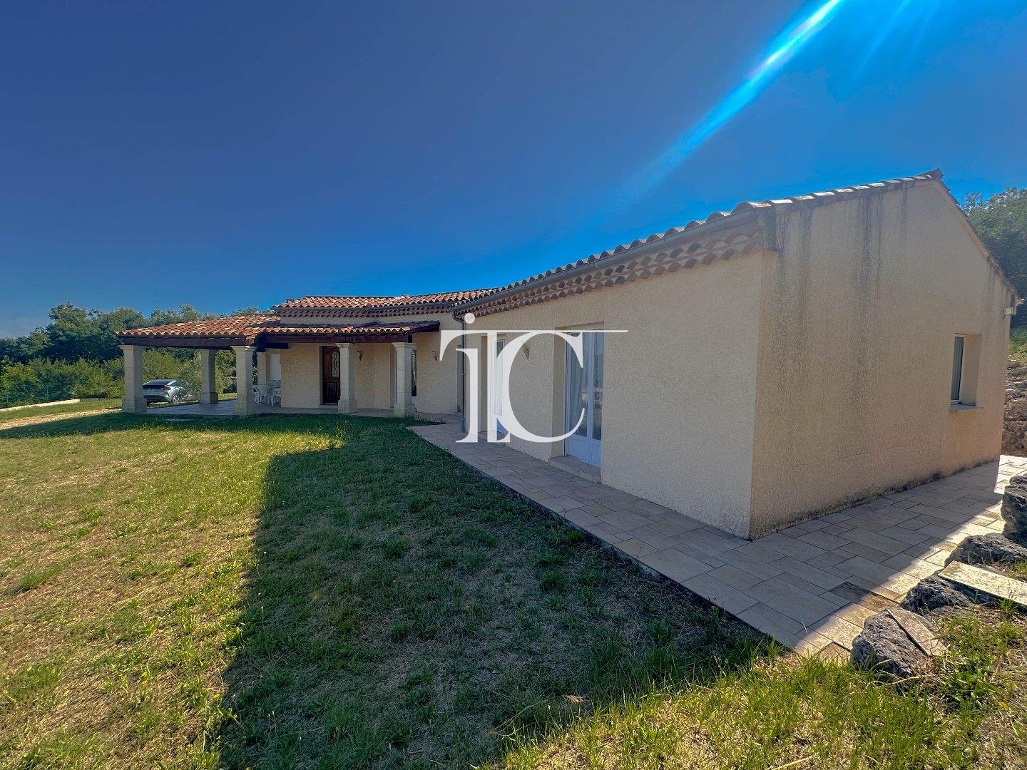 Maison à vendre, 121m², Barjac
