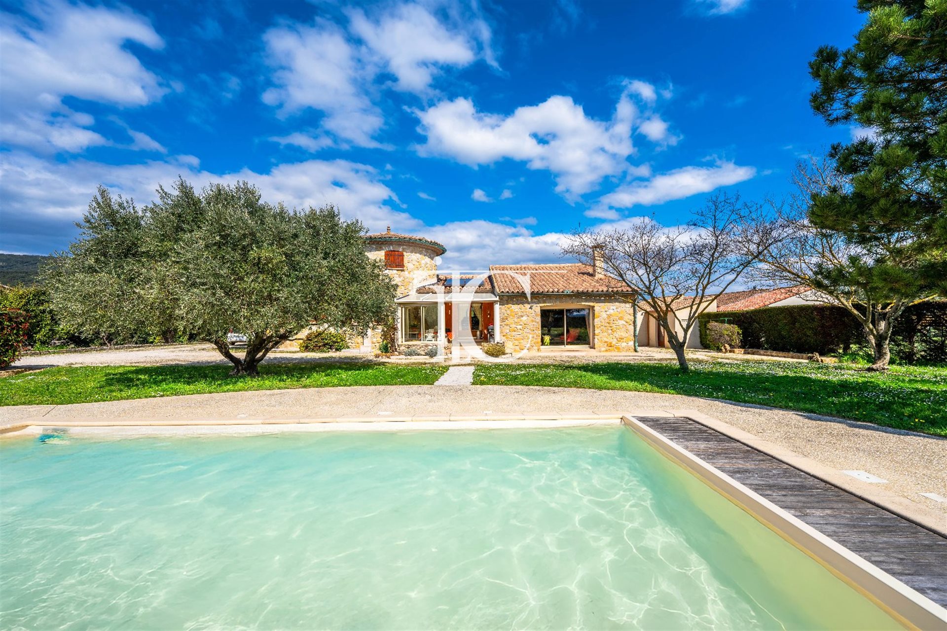 Maison à vendre, 172m², Barjac