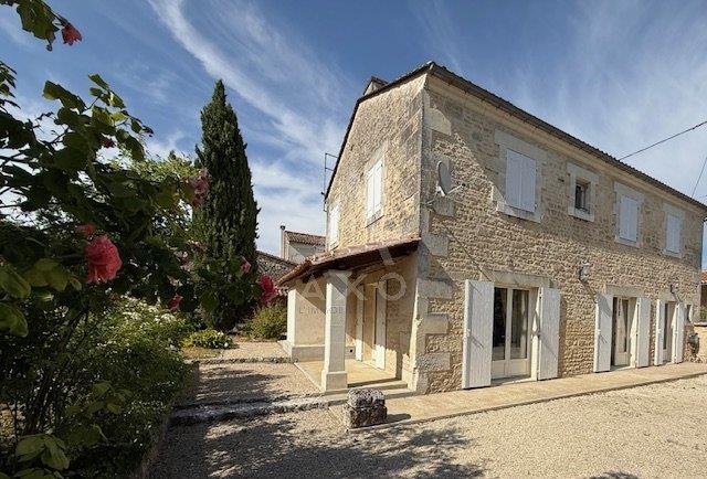 Maison à vendre, 180m², Hiersac