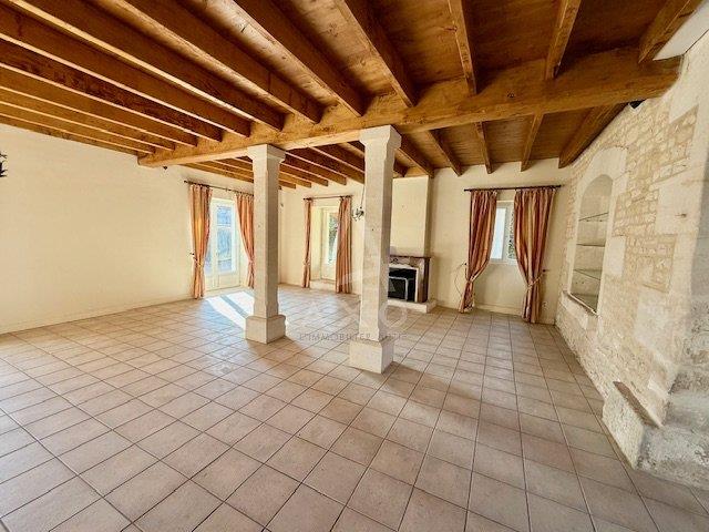 Maison à vendre, 180m², Hiersac