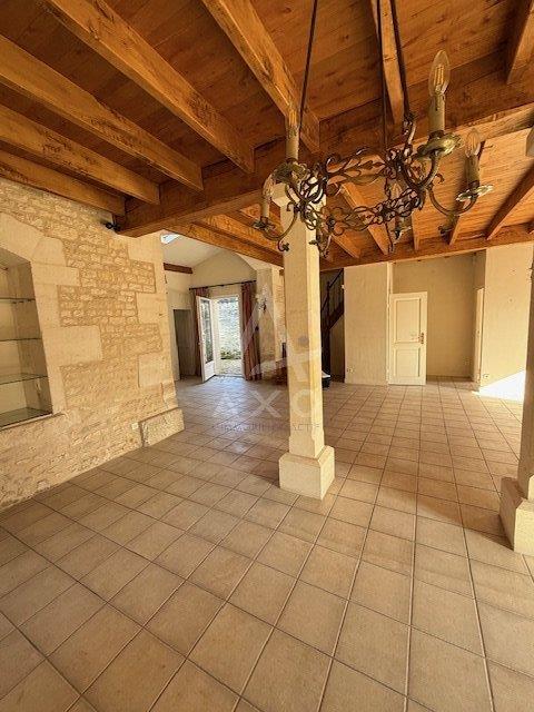 Maison à vendre, 180m², Hiersac