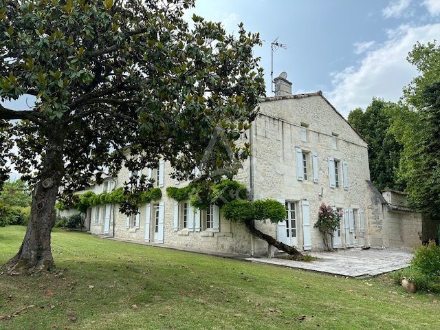 Maison à vendre, 330m², Angoulême