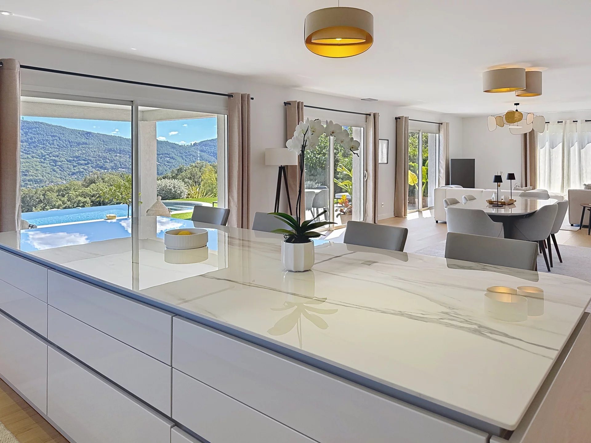 Maison à vendre, 237m², Les Adrets-de-l'Estérel