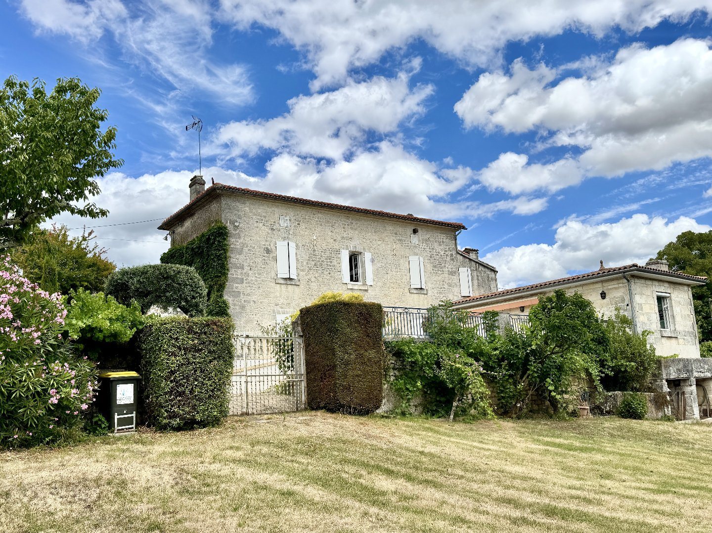 Maison à vendre, 160m², Mouthiers-sur-Boëme