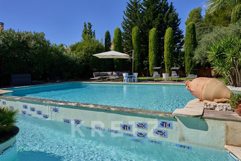 Maison à vendre, 399m², Saint-Saturnin-lès-Avignon
