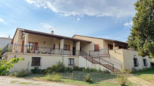 Maison 4 pièces 172 m² · à Castillonnès · 172 m² · 198 000 €