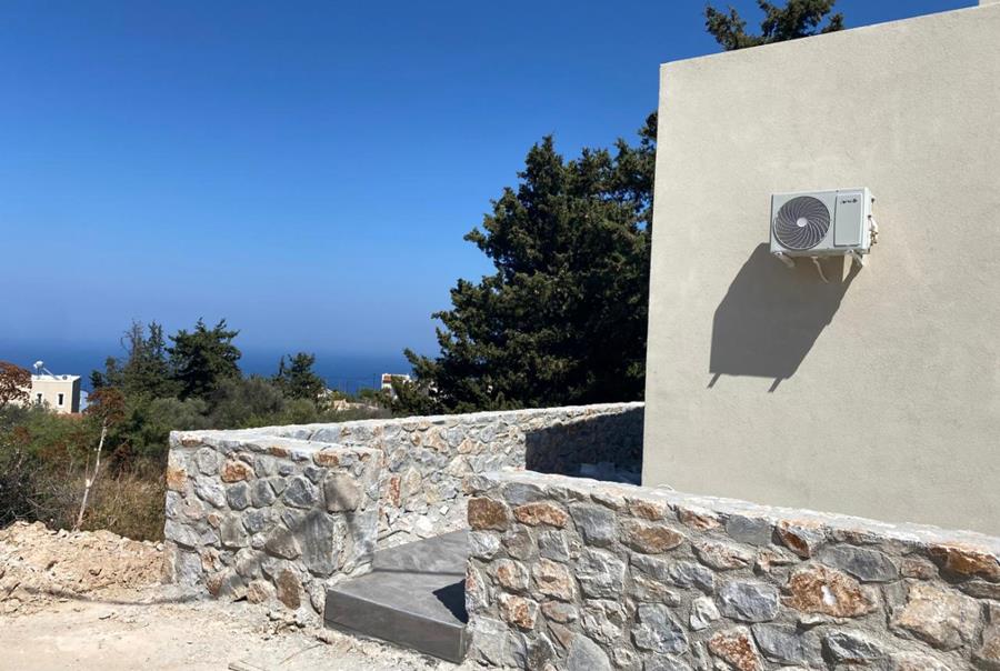 Newly built house in Kefalas with sea views