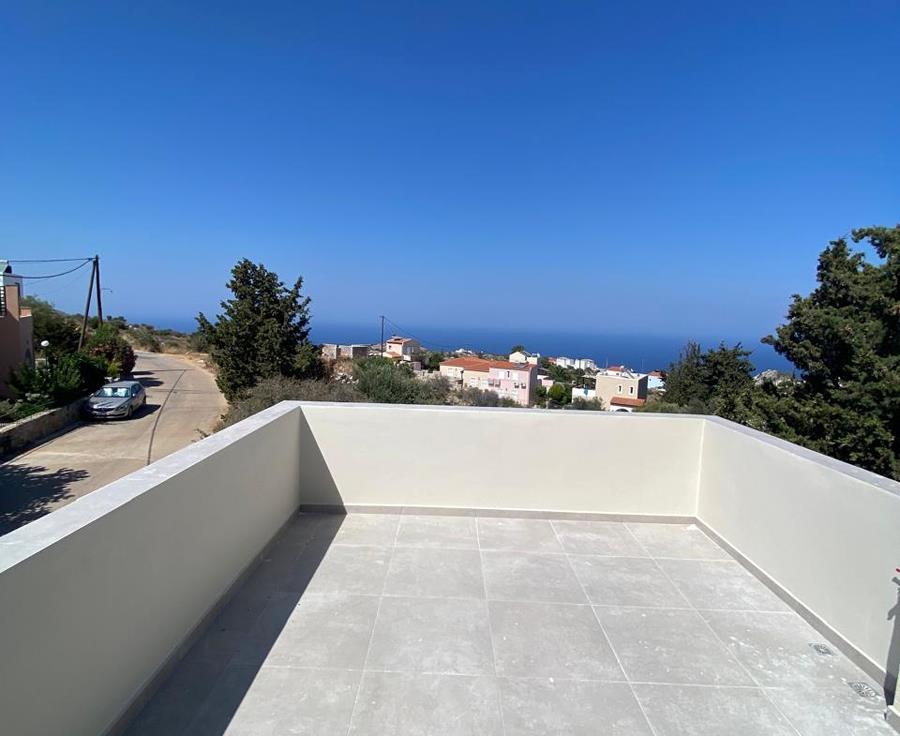 Newly built house in Kefalas with sea views