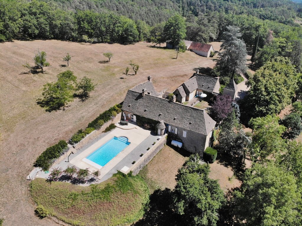 7 pièces 160 m² · à Sarlat-la-Canéda · 160 m² · 1 500 000 €