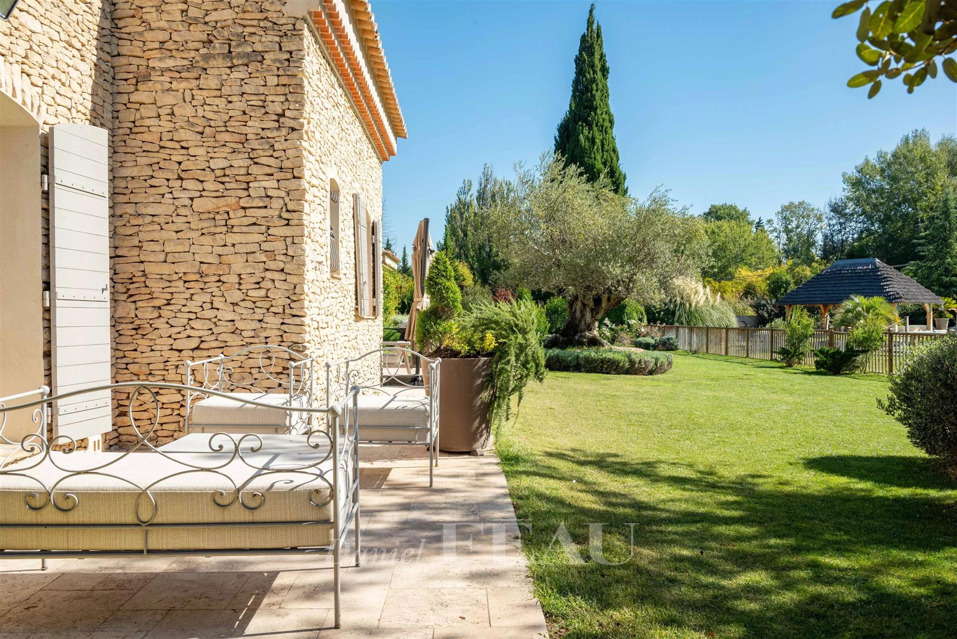 Maison à vendre, 335m², Eygalières