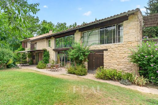 Maison 6 pièces 185 m² · à Ansouis · 185 m² · 975 000 €