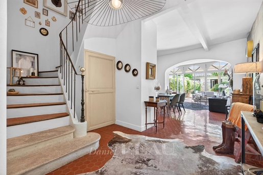 Maison 7 pièces 200 m² · à Mouriès · 200 m² · 920 000 €