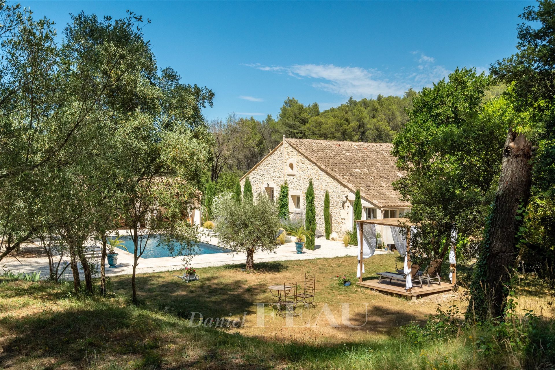 Maison à vendre, 373m², Saint-Etienne-du-Grès