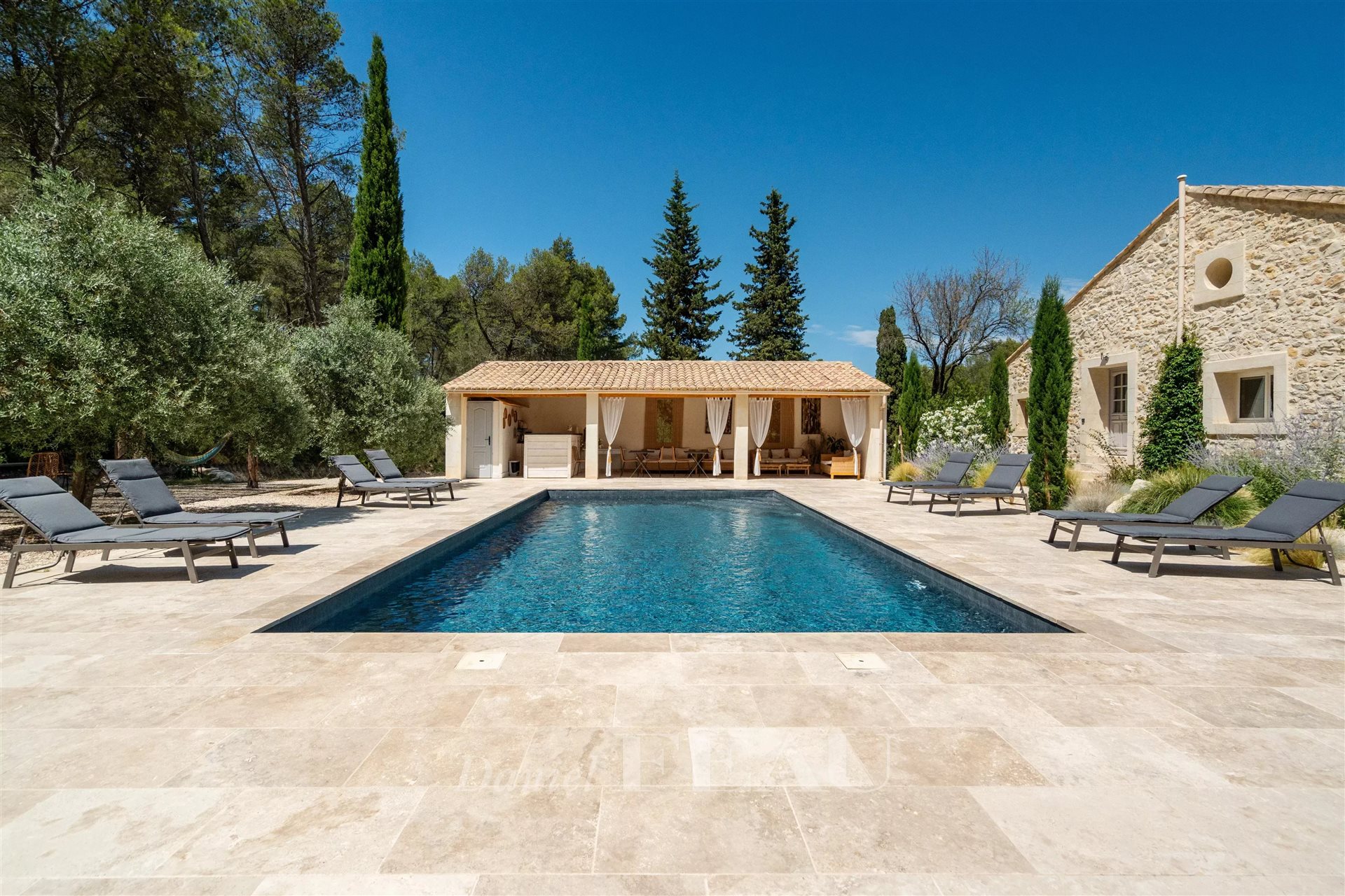 Maison à vendre, 373m², Saint-Etienne-du-Grès