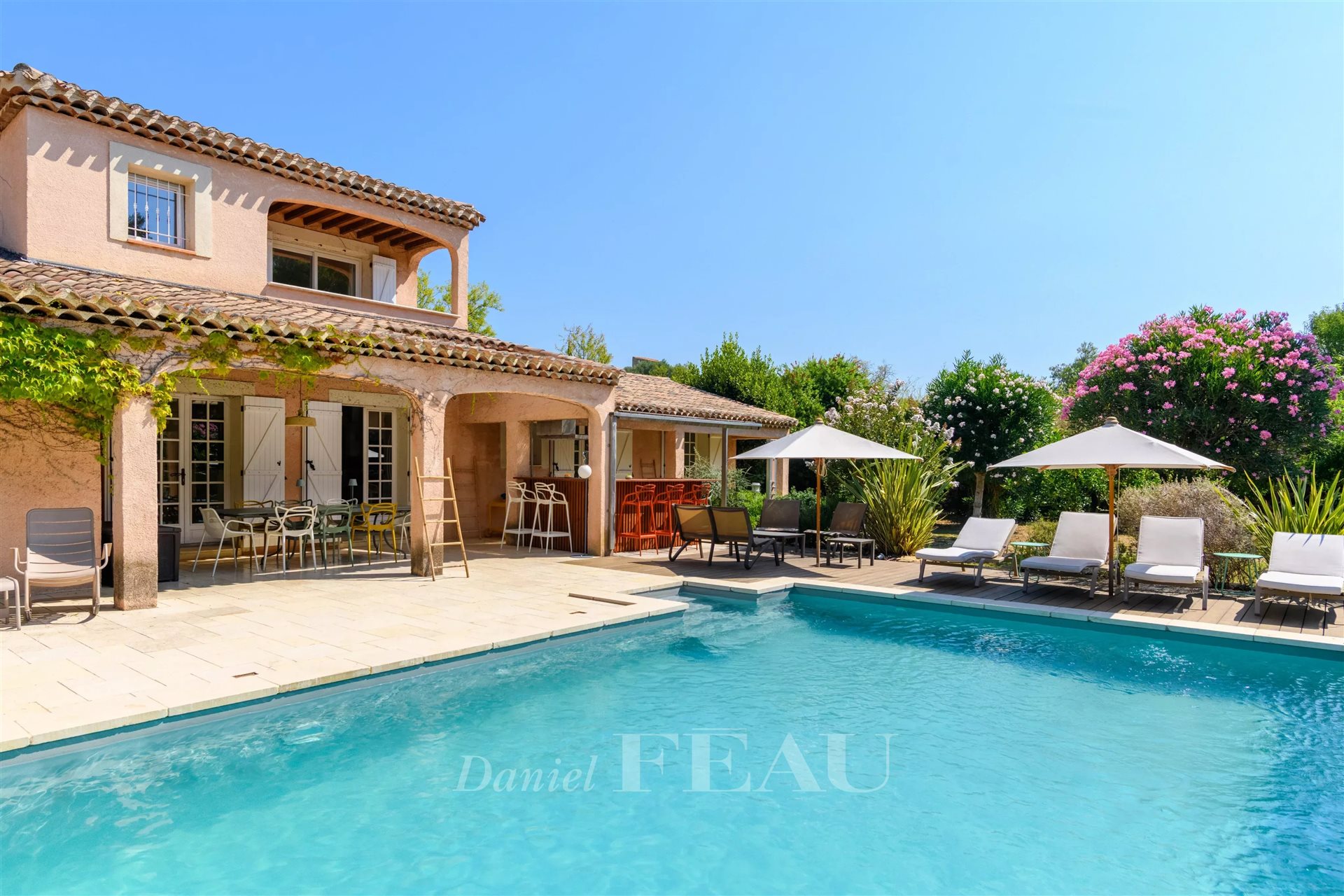 Maison à vendre, 380m², Saint-Cyr-sur-Mer