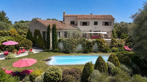 Maison 10 pièces 320 m² · à La Roquette-sur-Var · 320 m² · 998 000 €