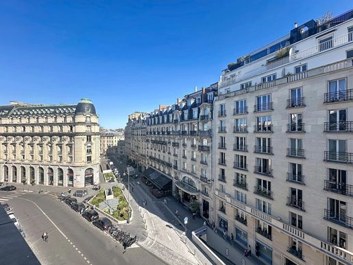 Appartement 4 pièces 44 m² · à Paris 7ème · 44 m² · 690 000 €