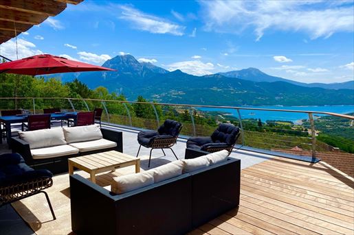 6 pièces 161 m² · à Prunières · 161 m² · 1 290 000 €